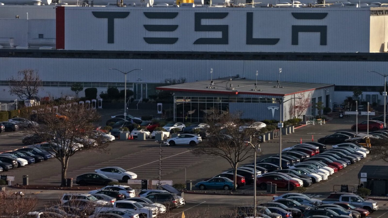 Tesla échoue à enterrer la plainte pour discrimination raciale en Californie